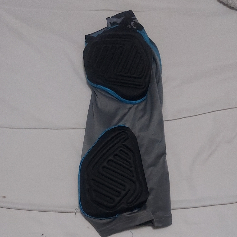 Champro mens medium, football protective gear